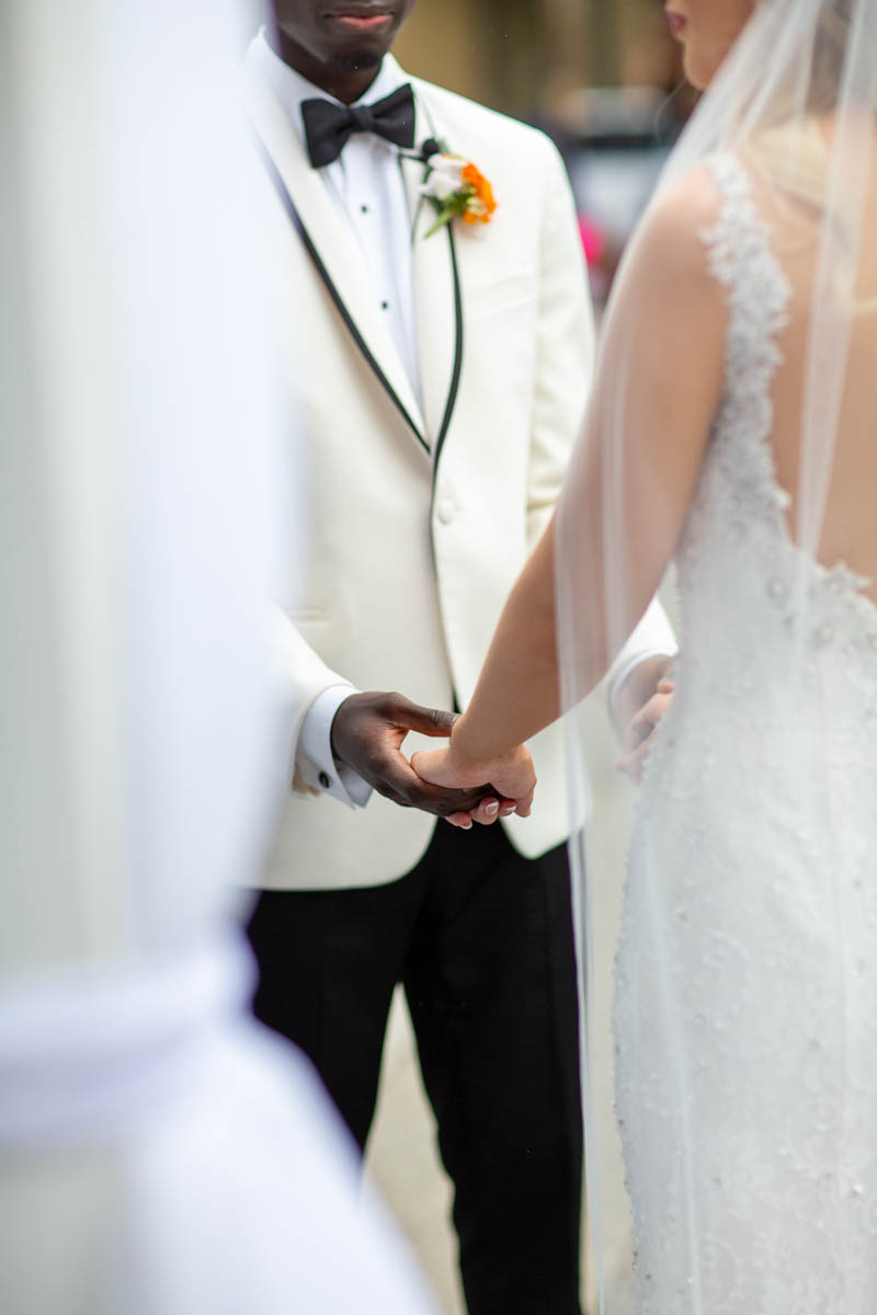 vancouver wedding photographer, maru photography, summer wedding, pacific northwest wedding, pacific nortwest elopement, bc wedding, canadian wedding, vancovuer bride, mother and bride, bride getting ready, wedding dress